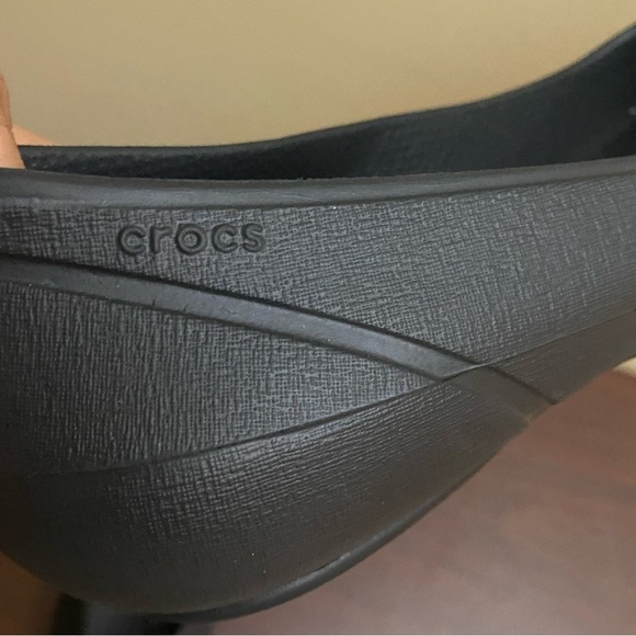 Crocs Mary J. Patent Cap Toe Slip On Flat sz7W - Picture 8 of 10